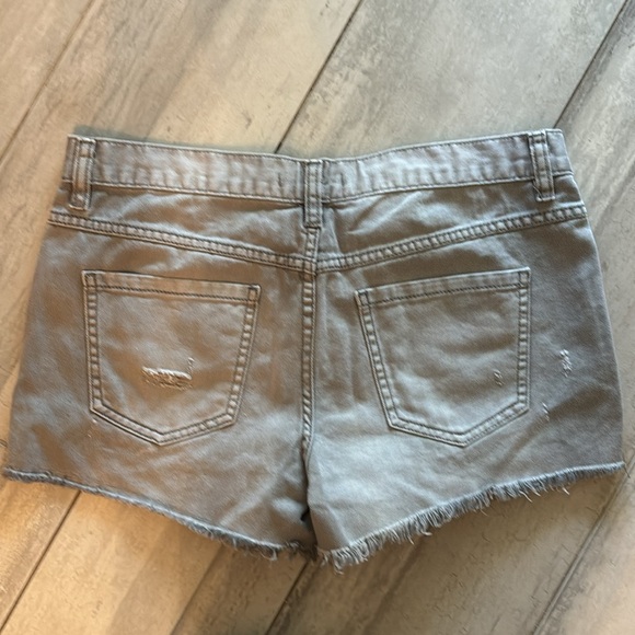 Free People button up gray denim shorts size 28 - Picture 4 of 9